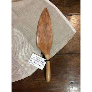 Kitchen Artefacts | Cake/Serving Knife