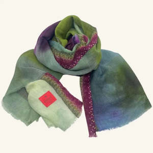 7th Anniversary Wool Copper And Desk Sets: Soft Wool Scarf | Water Paints | Petunia Purple