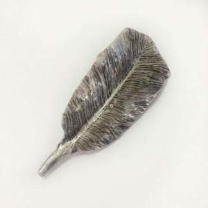 10th Anniversary Aluminium Tin And Jewellery: Silver Feather Brooch