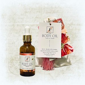 Bathroom: Body Oil 30ml - Rose on Wood