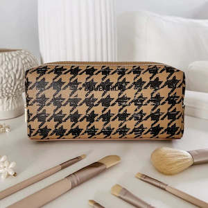 Brianna Makeup Bag - Houndstooth Camel