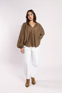 Drama The Label: DRAMA THE LABEL CA VA BLOUSE - COFFEE