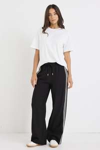 STORIES TO BE TOLD VIBE WIDE LEG PANTS - BLACK JAQUARD STRIPE