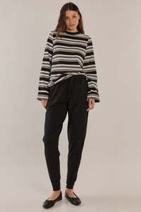 Betty Basics: BETTY BASICS CARA TRAVEL JOGGER - BLACK