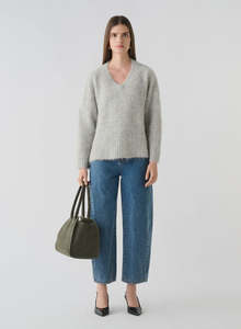 ESMAEE WHISPER V NECK SWEATER - SILVER