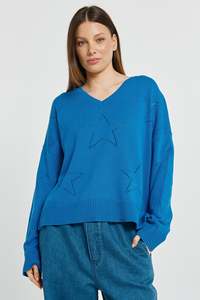 Betty Basics: BETTY BASICS SELENE STAR SWEATER - BLUE