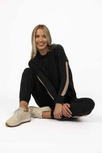 Humidity Lifestyle: HUMIDITY LIFESTYLE PEYTON HOODIE - CHARCOAL/LATTE