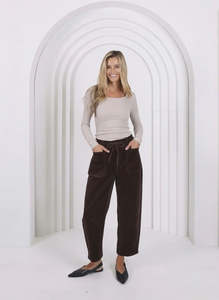 MONACO JEANS - LEO BARREL JEAN CORDUROY - CHOCOLATE