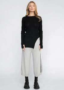 Taylor: Top | Rounded Veneer Tunic (Black)
