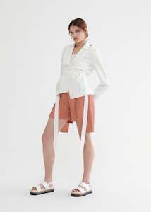 Short | Relay (Scoria)
