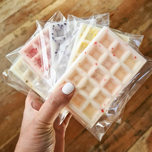 Products: Christmas Melts Cre8tive-Gems