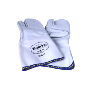 Products: CBS 3 Finger Oven Gloves - Short - Creative Bakery Solutions