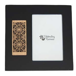 Photo Frames: Black Photo Frame with Rimu Motif - Kowhaiwhai - 4x6