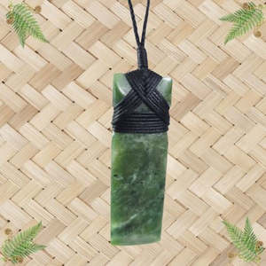 NZ Greenstone Toki Pendant - 71mm