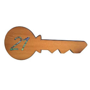 Birthdays: Celebration 21st Key Plain Rimu