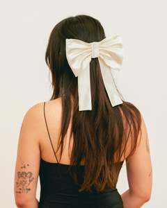 Made In Aotearoa: Cream Hair Clip Bow