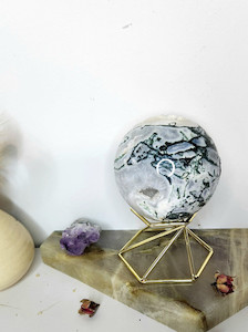 Products: Moss agate sphere with druzy goed CrystaLandnz