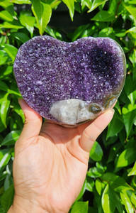 Products: Amethyst geod large heart high-quality CrystaLandnz