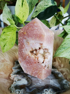 Products: Pink Amethyst tower with Druzi CrystaLandnz