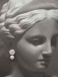 Flower Picks: Dora - crystal pearl flower shaped stud and round pearl drop earrings