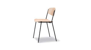 Stacking: Lynderup Chair