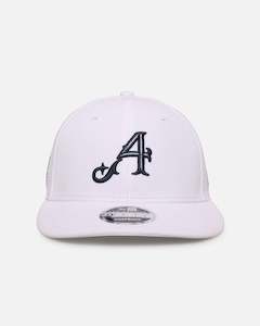 New Era 4Aces Golf Club 'Liv Golf' 9FIFTY Low Profile Stretch Snapback White
