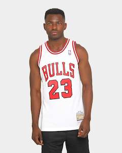 Mitchell & Ness Chicago Bulls Michael Jordan '97-'98 #23 Authentic NBA&hellip;