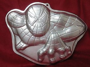 Hireage: HIRE - Spiderman Cake Tin