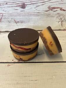 Keto Cups: PB & J (Peanut butter & jelly) Keto Cup