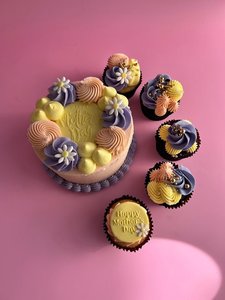 Sweet Treats: Mother's Day Bento Cake & Cupcakes