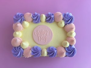 Mother's Day Cake in a Box