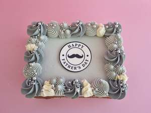 Sweet Treats: Father’s Day Cake in a Box