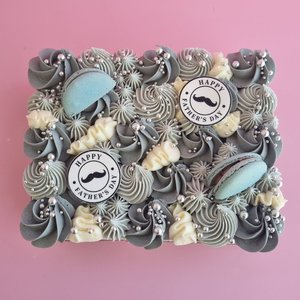 Christmas 2022 Sweet Treats: Fathers Day Loaded Chocolate Brownie