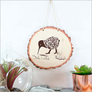 Wood Slice Ornament - Kiwi