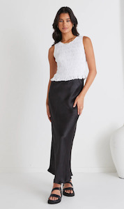 General: Lonely Linen Shell Top