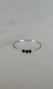 Three Rock Ring Black - Silver