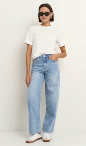 Berlin Mid Barrel Leg Jean