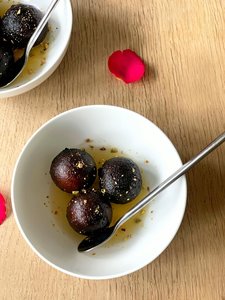 Products: Gulab Jamun with Ice cream