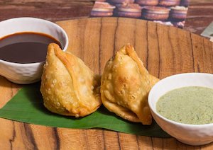 Vegetable Samosa - Curry Guru Tweed Street