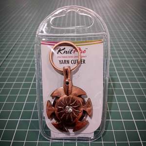 Knitting Crochet Accessories: Yarn Cutter