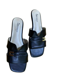 Curvy Soles: Curvy Soles Kiffy - Wide Fit Womens Flats