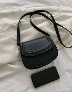 Bags: Curvy Plus Teliana - Shoulder Bag
