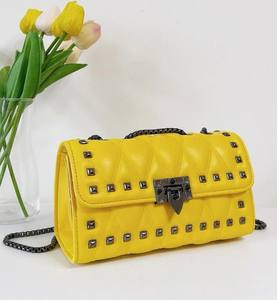 Bags: Curvy Plus Sunflower - Shoulder Bag