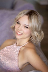 Jennifer Ultra Synthetic Wig: Petite Collection - Custom Hair Co - Hair To Help