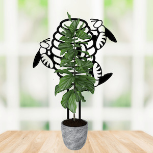 Garden Art: honey bee plant trellis