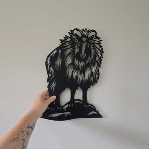 Animals And Insects: tahr - matt black