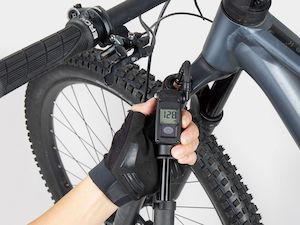 Pumps: Topeak Mountain Digital 2-Stage 300psi