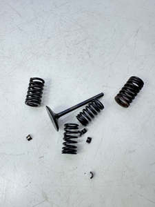 Rm450: 2008-2010 Suzuki RMZ450 Valve Springs Valve and Retianers OEM #14