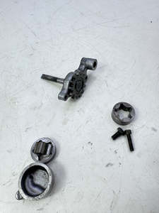 2006 Suzuki RMZ450 RMZ 450 Oil Pump Assembly OEM #50