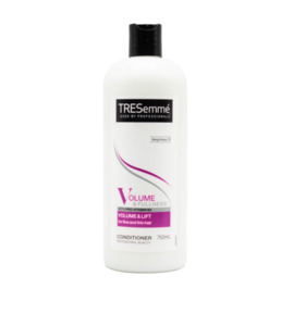 Specials: TRESemmé Conditioner – Volume & Fullness with Pro-Vitamin B5 – 750mL